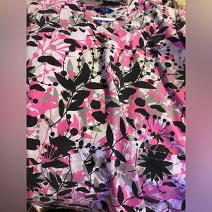 Women’s small scrub top gently used condition no holes